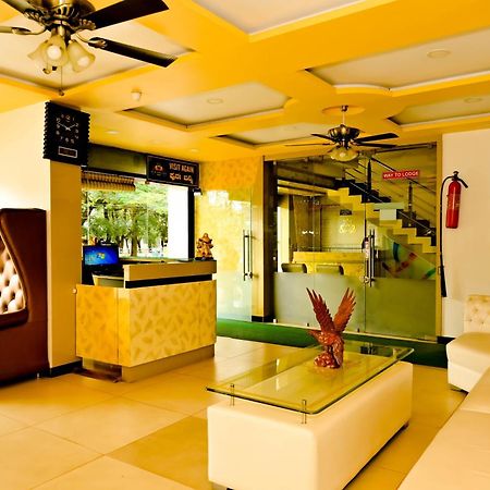 Townhouse Mk Hotel จิกมากาลูร์ ภายนอก รูปภาพ