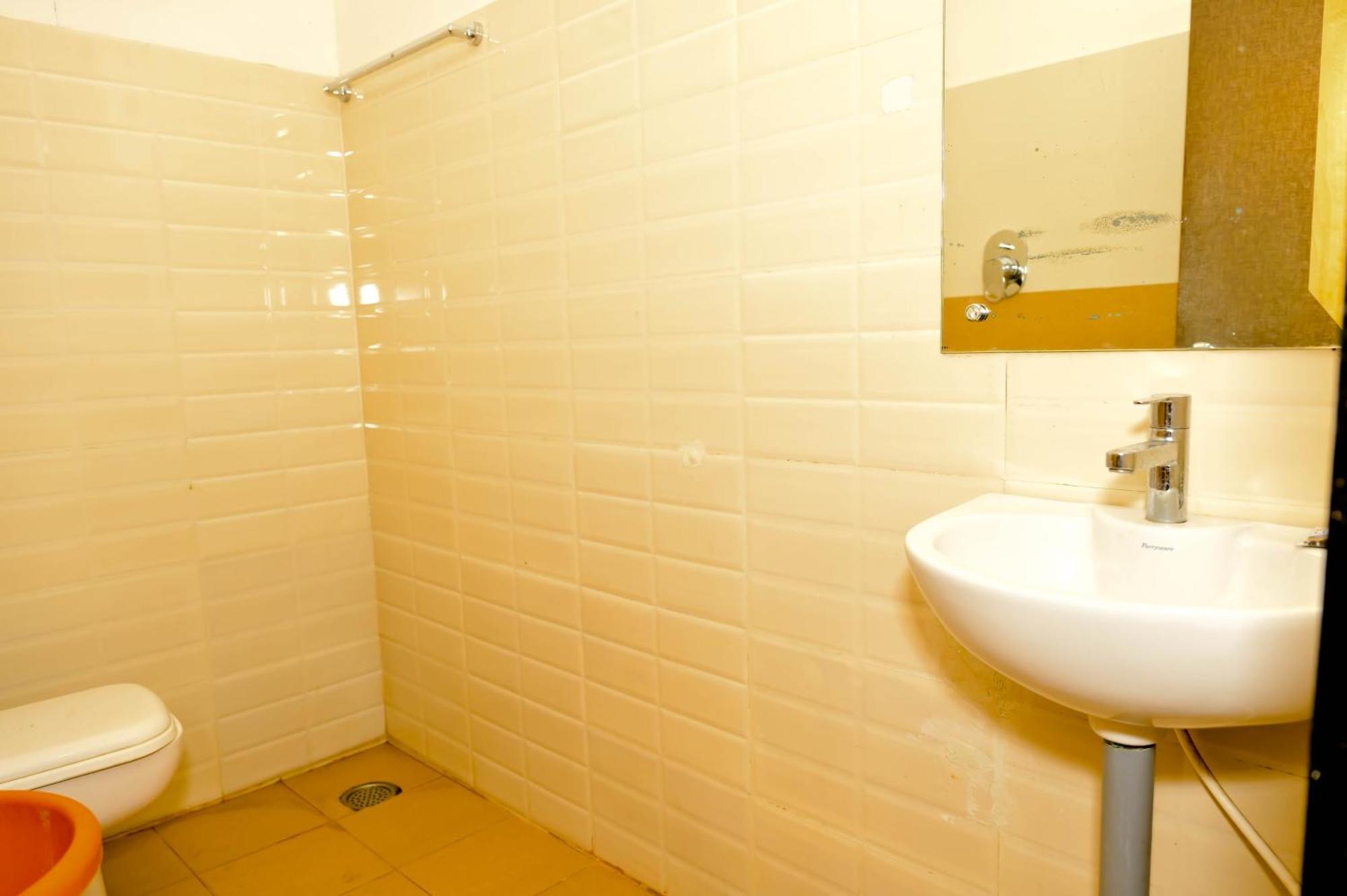 Townhouse Mk Hotel จิกมากาลูร์ ภายนอก รูปภาพ