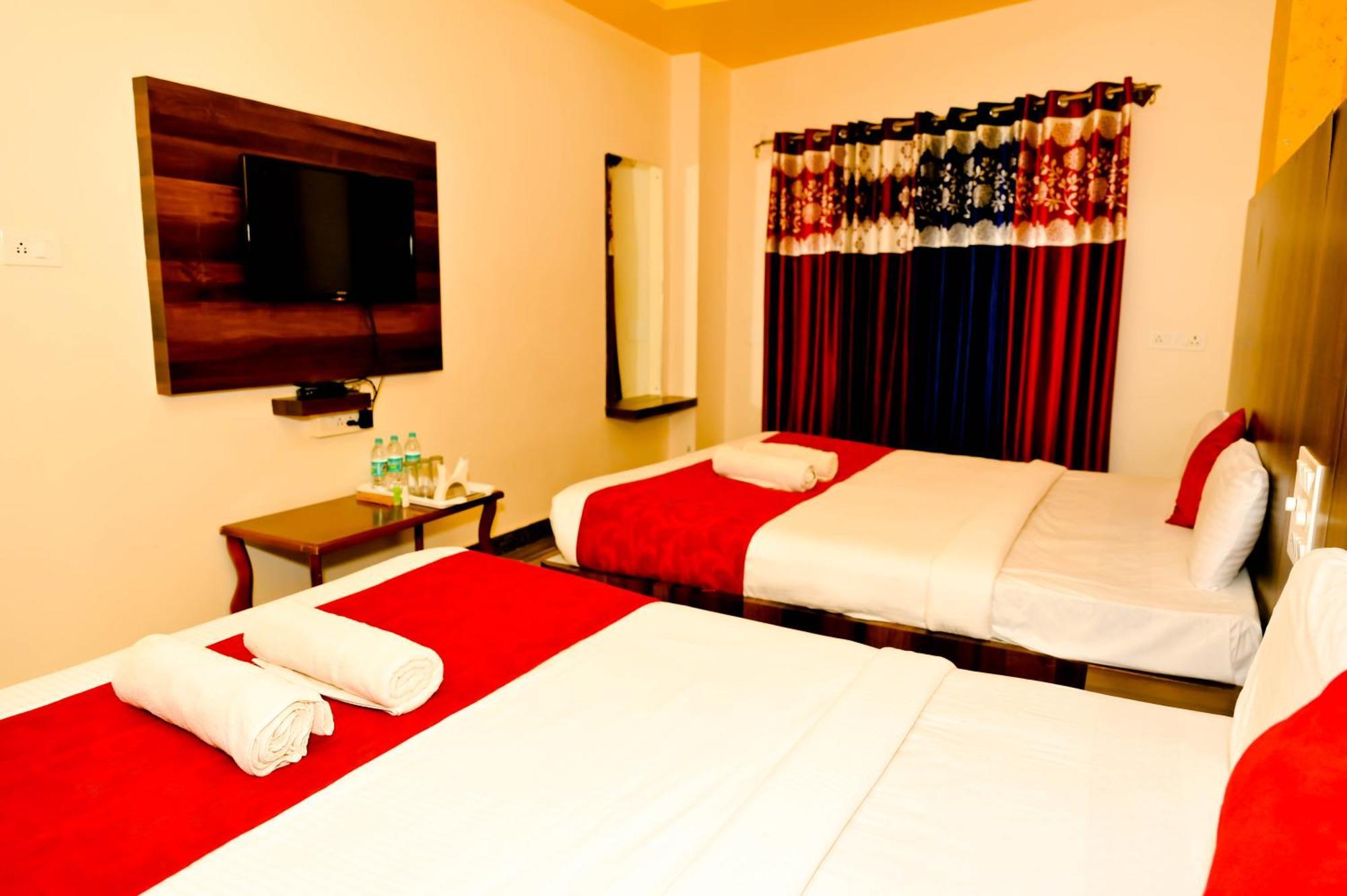 Townhouse Mk Hotel จิกมากาลูร์ ภายนอก รูปภาพ