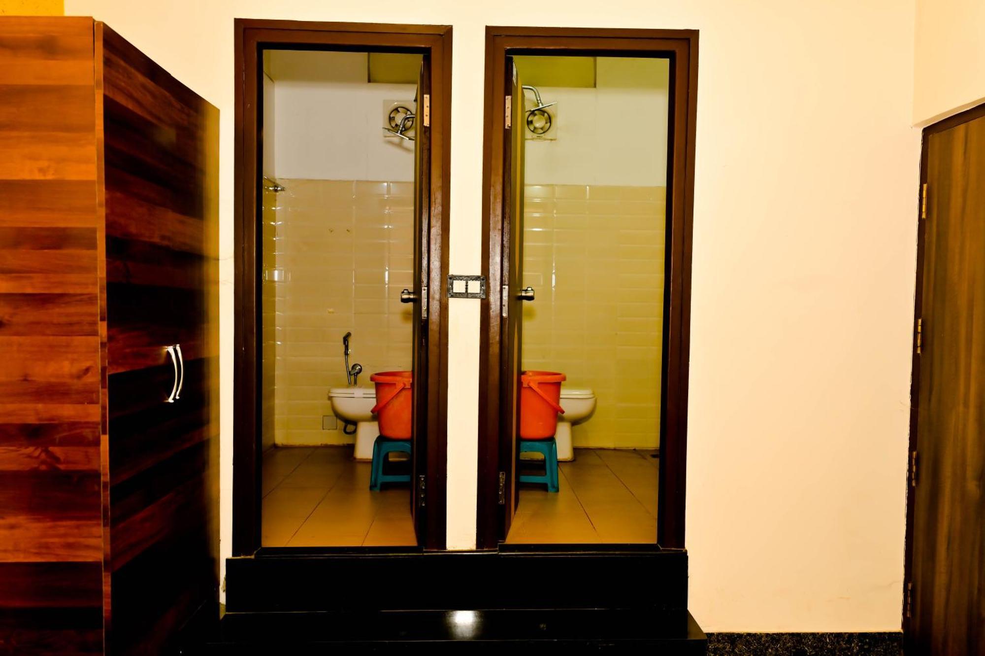 Townhouse Mk Hotel จิกมากาลูร์ ภายนอก รูปภาพ