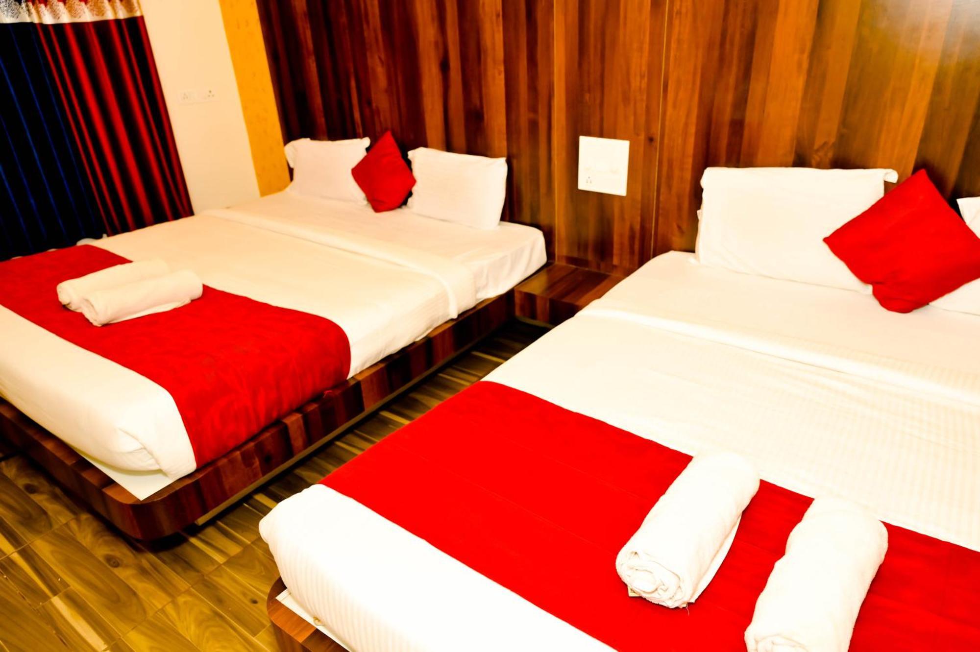 Townhouse Mk Hotel จิกมากาลูร์ ภายนอก รูปภาพ