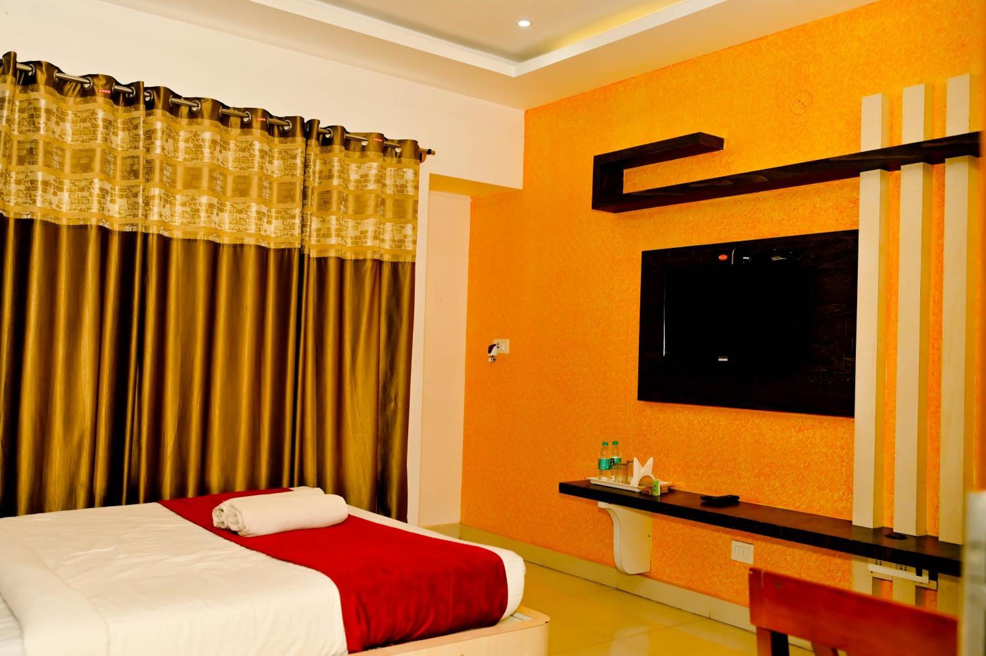 Townhouse Mk Hotel จิกมากาลูร์ ภายนอก รูปภาพ