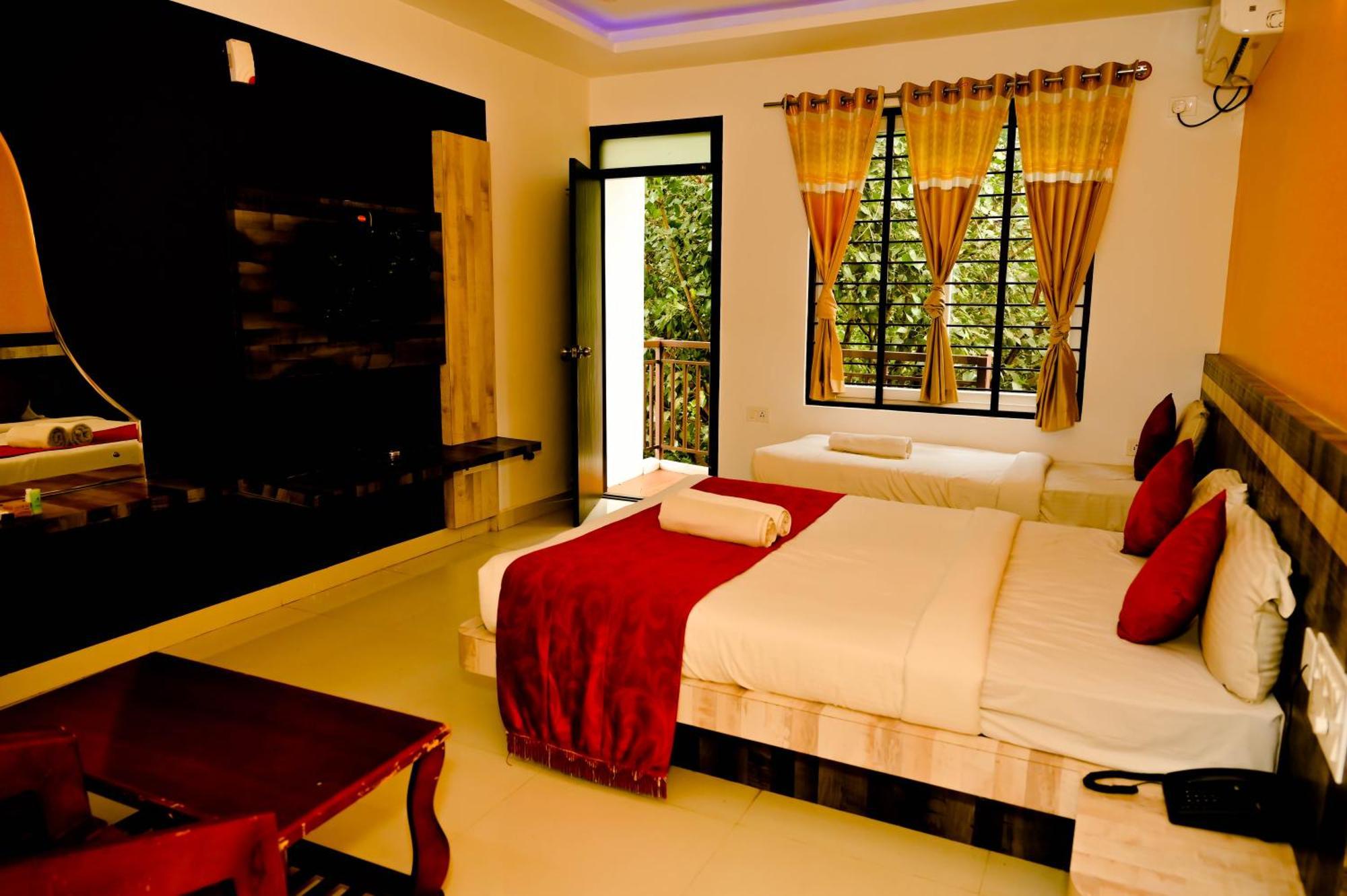 Townhouse Mk Hotel จิกมากาลูร์ ภายนอก รูปภาพ