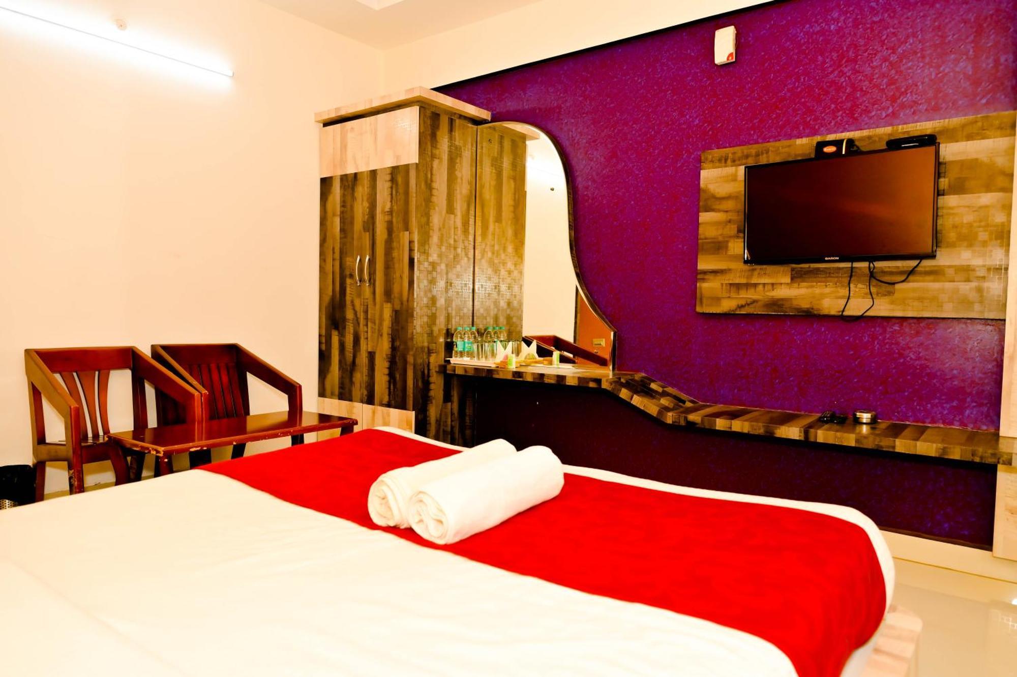 Townhouse Mk Hotel จิกมากาลูร์ ภายนอก รูปภาพ