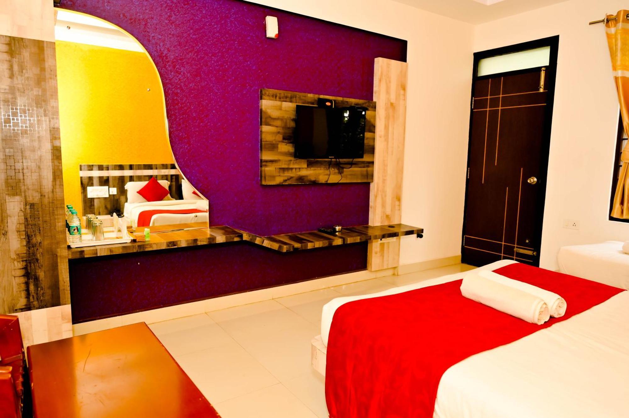 Townhouse Mk Hotel จิกมากาลูร์ ภายนอก รูปภาพ