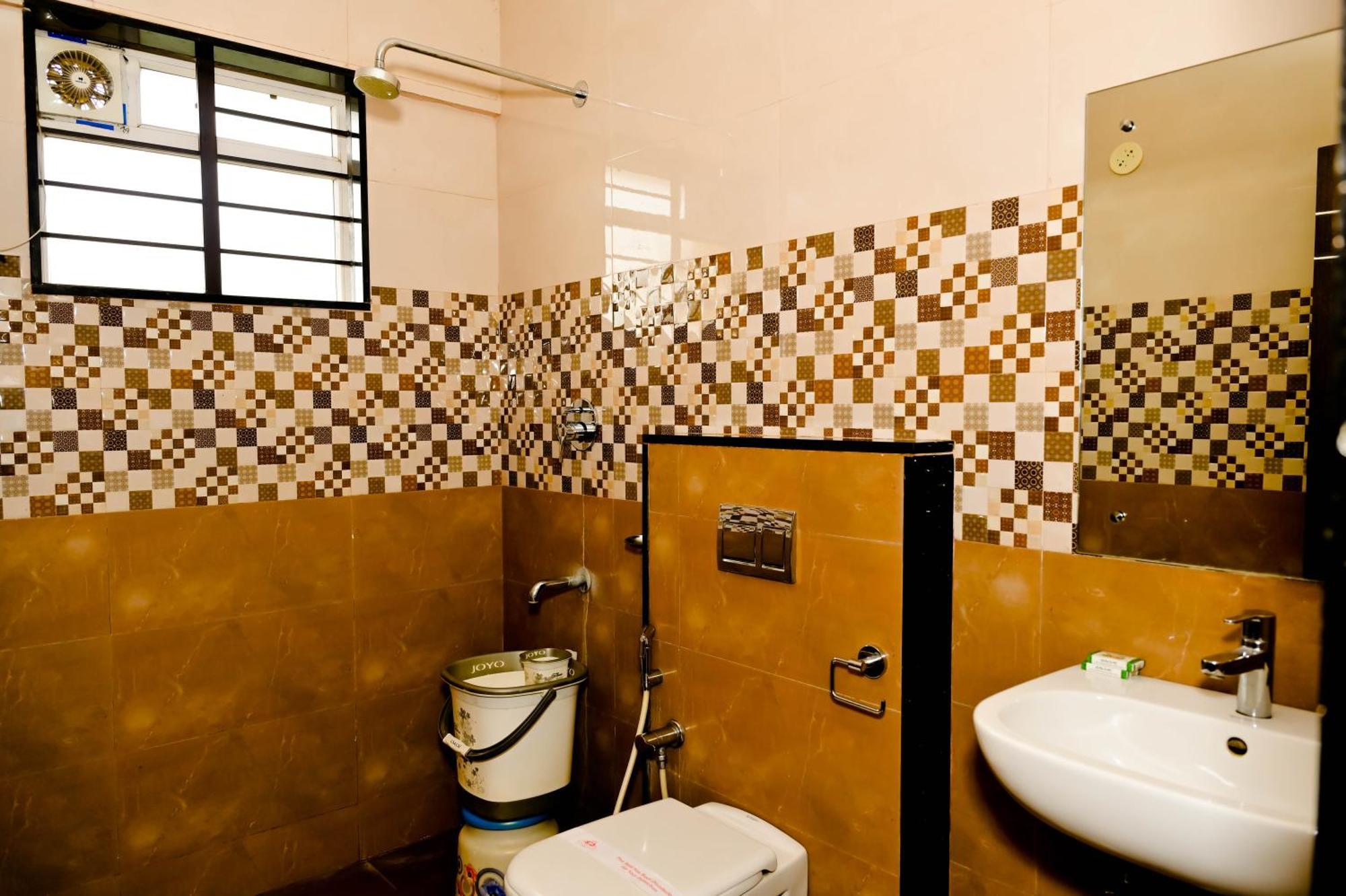 Townhouse Mk Hotel จิกมากาลูร์ ภายนอก รูปภาพ